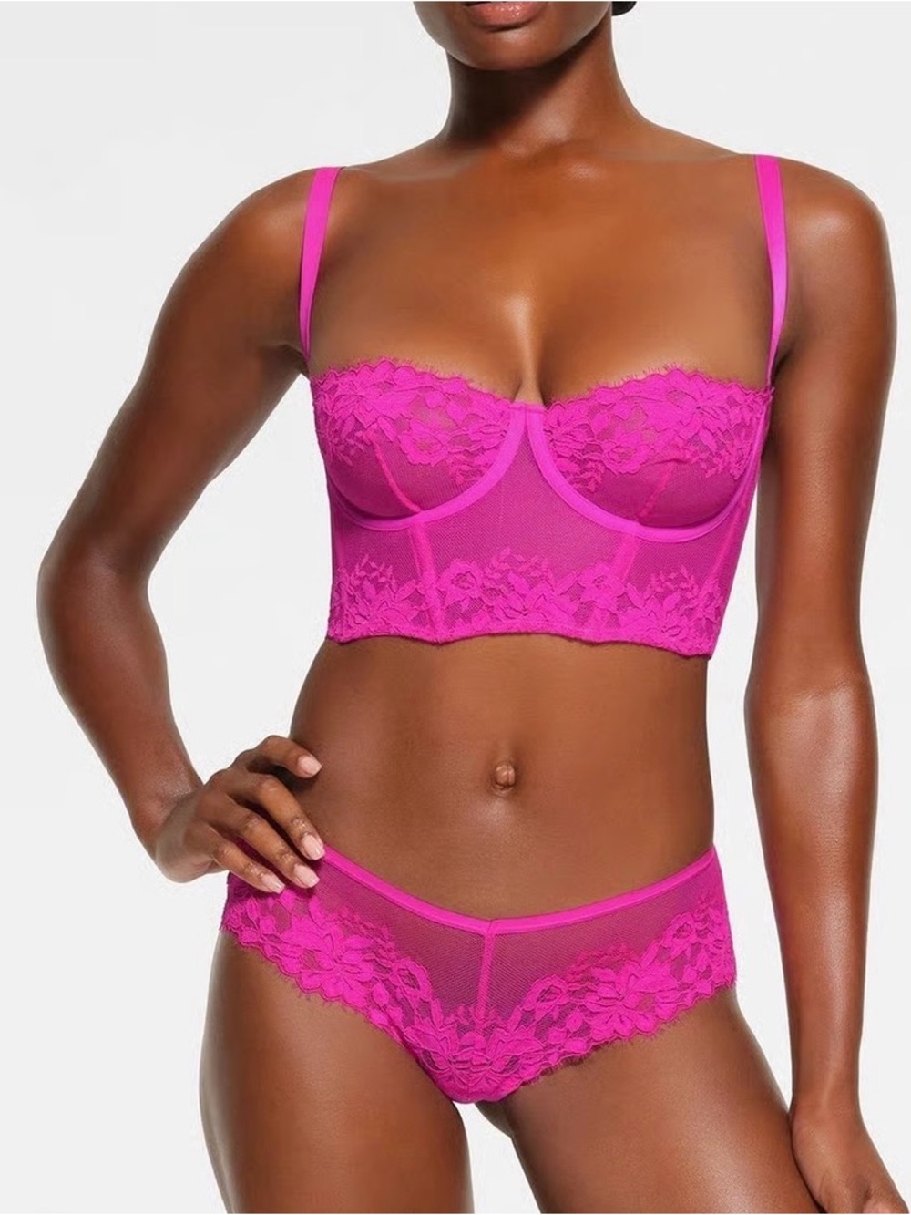 🪄NWOT SKIMS Lace Balconette Corset in Fuchsia✨
